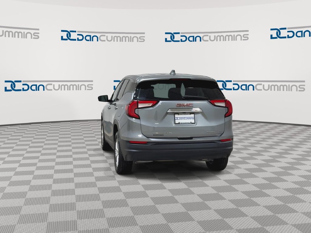 Used 2024 GMC Terrain SLE AWD/4WD image 8