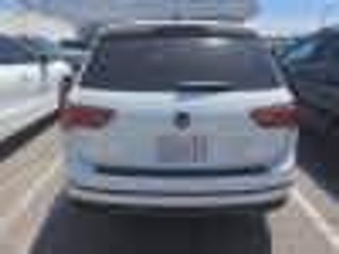 Used 2023 Volkswagen Tiguan SE R-Line FWD image 10