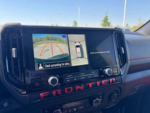 Certified 2025 Nissan Frontier PRO-4X w/ Pro Premium Package AWD/4WD image 4