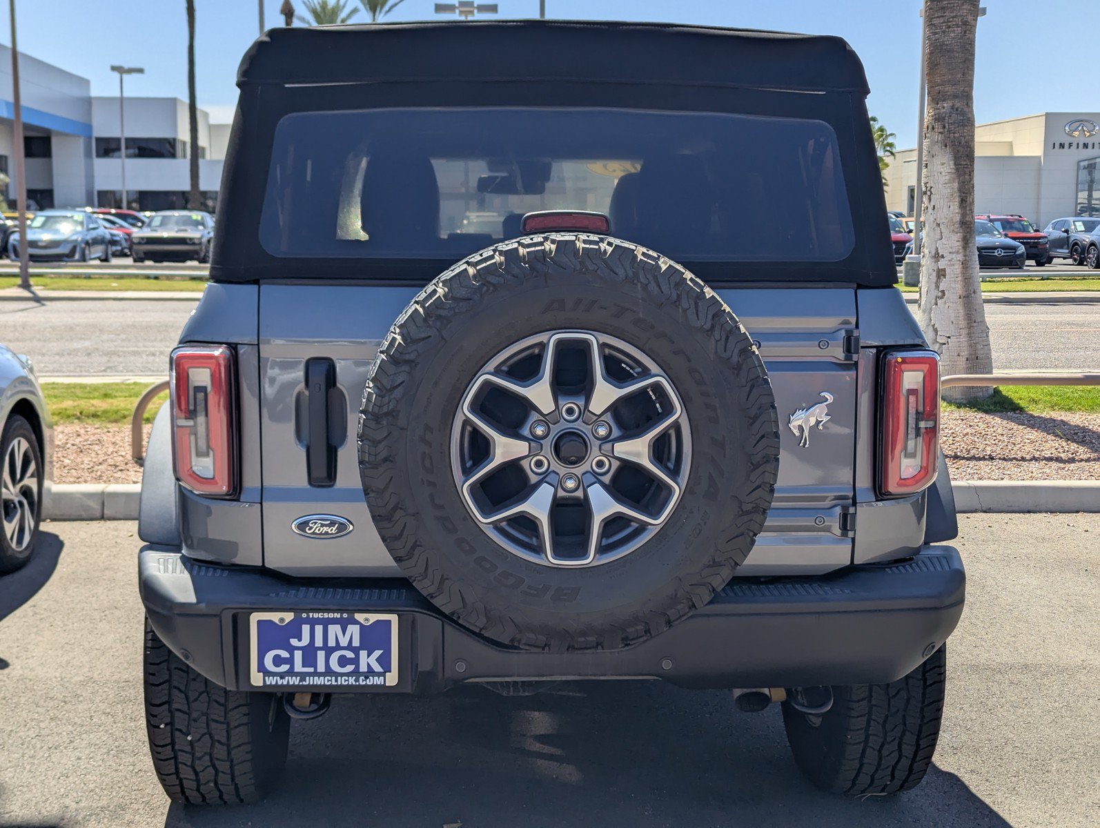 Used 2023 Ford Bronco Badlands AWD/4WD image 3