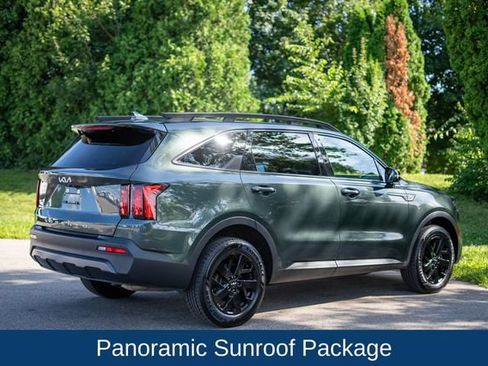 Used 2022 Kia Sorento S w/ Panoramic Sunroof Package AWD/4WD image 5
