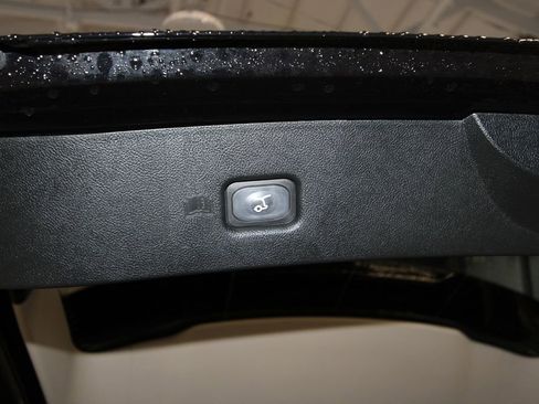 Used 2023 Lincoln Nautilus Reserve w/ Monochromatic Package image 40