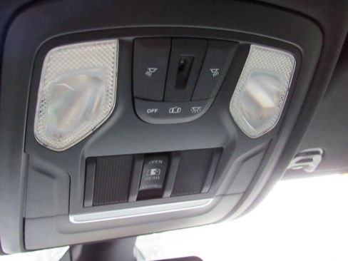 Used 2019 RAM 1500 Big Horn AWD/4WD image 33