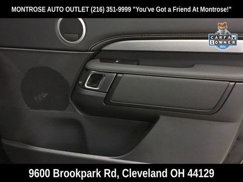 Used 2024 Land Rover Discovery Dynamic SE image 32