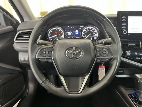 Used 2024 Toyota Camry SE AWD/4WD image 5