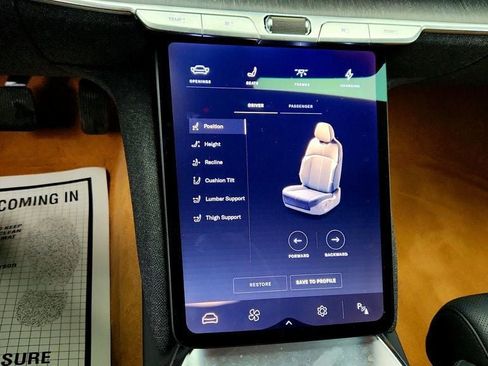 Used 2024 Lucid Air Touring image 16