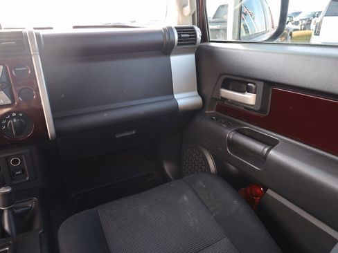 Used 2007 Toyota FJ Cruiser Base image 20