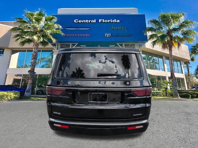 Certified 2024 Jeep Wagoneer Series II w/ Flexible Seating Group RWD image 5