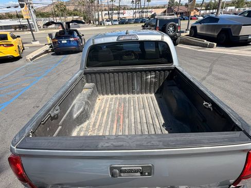 Used 2019 Toyota Tacoma SR5 RWD image 9