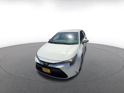 Used 2025 Toyota Corolla LE FWD image 7