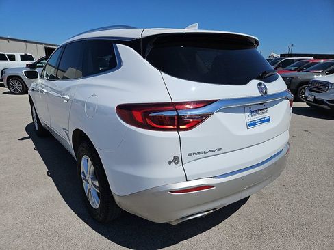 Used 2020 Buick Enclave Essence FWD image 5