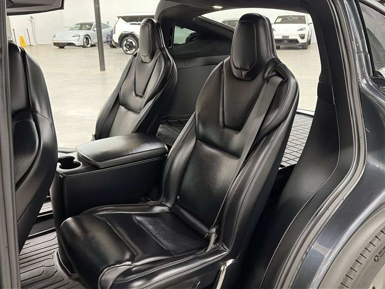 Used 2018 Tesla Model X 75D AWD/4WD image 30