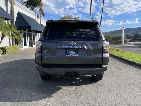 Used 2015 Toyota 4Runner SR5 image 6