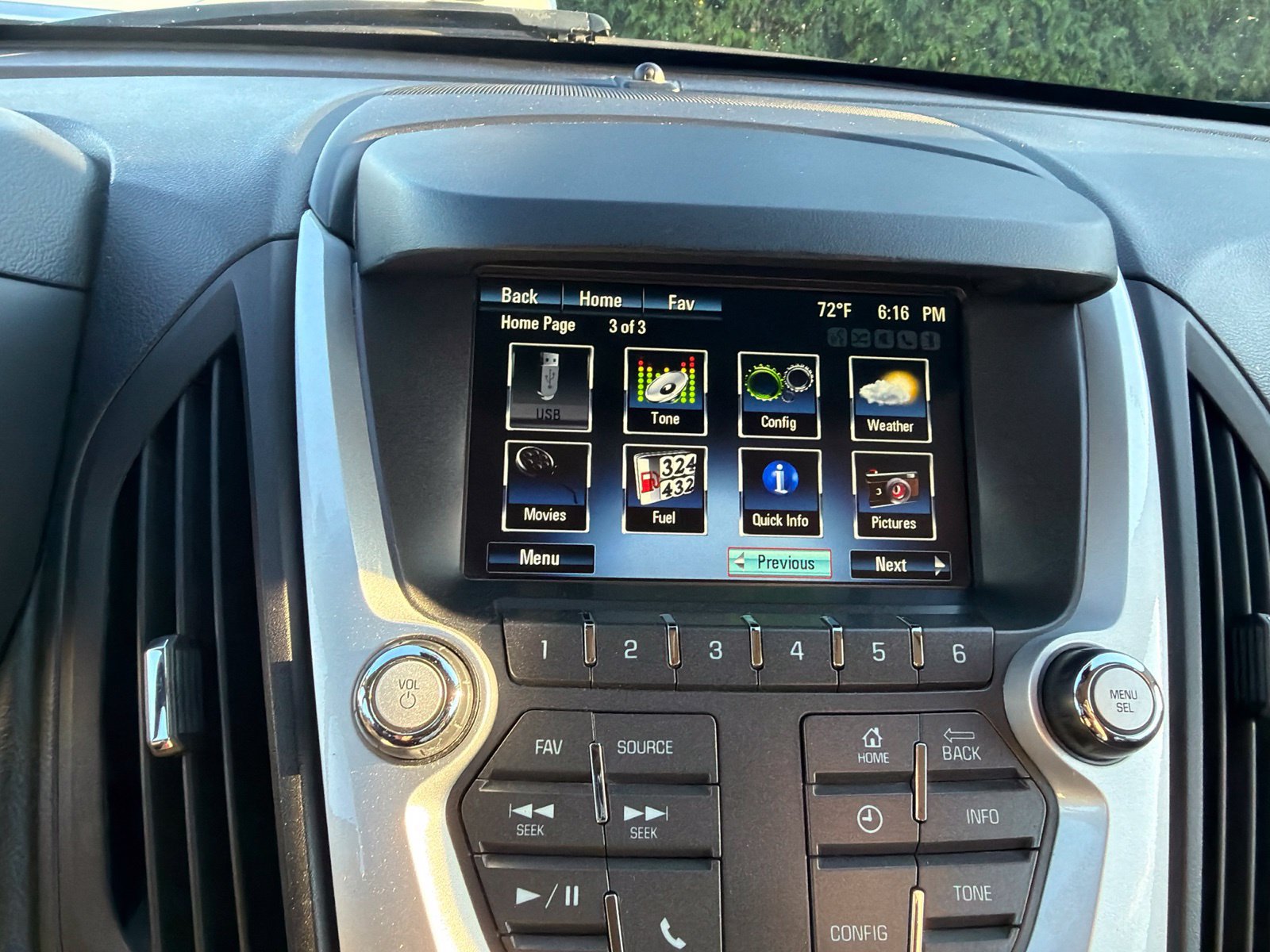 Used 2015 Chevrolet Equinox LT w/ Driver Convenience Package FWD image 14
