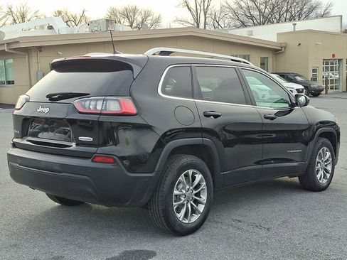 Used 2019 Jeep Cherokee Latitude Plus w/ Comfort/Convenience Group image 4