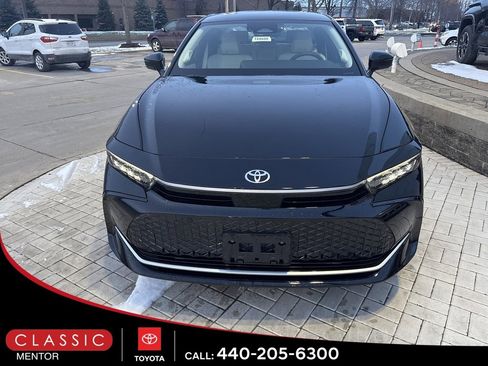 New 2026 Toyota Crown Limited image 3