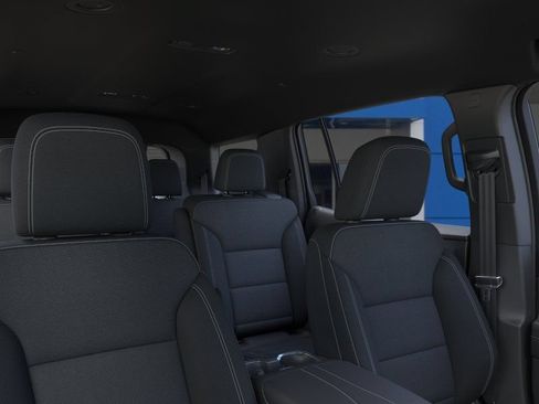 New 2026 Chevrolet Traverse LT FWD image 24