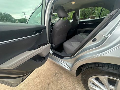 Used 2021 Toyota Camry LE FWD image 19