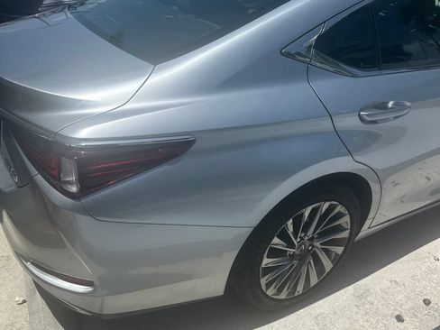 Certified 2024 Lexus ES 350 w/ Technology Package FWD image 4