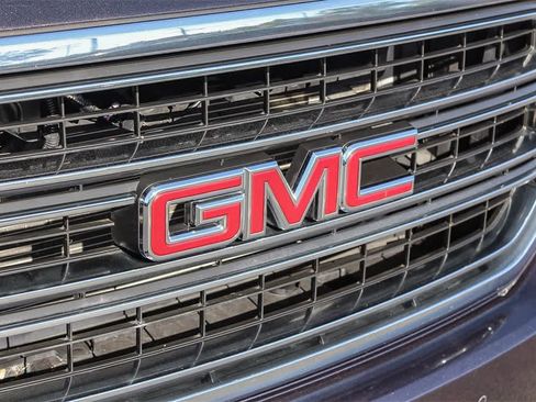Used 2015 GMC Yukon XL SLE w/ Convenience Package image 16