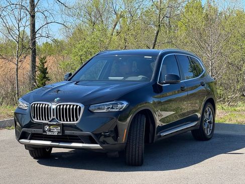 Used 2024 BMW X3 xDrive30i w/ Premium Package AWD/4WD image 3