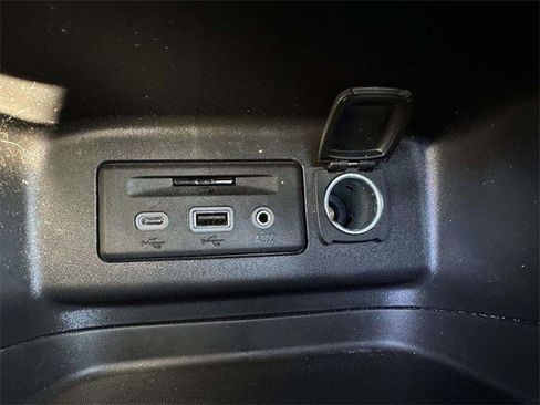 Certified 2023 Chevrolet Equinox RS w/ RS Leather Package image 29