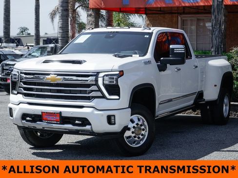Used 2024 Chevrolet Silverado 3500 High Country w/ High Country Premium Package AWD/4WD image 4