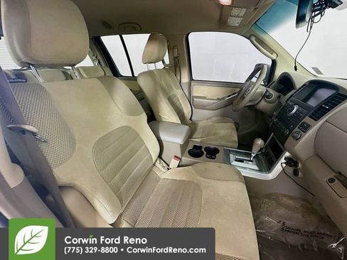 Used 2011 Nissan Pathfinder SV AWD/4WD image 27