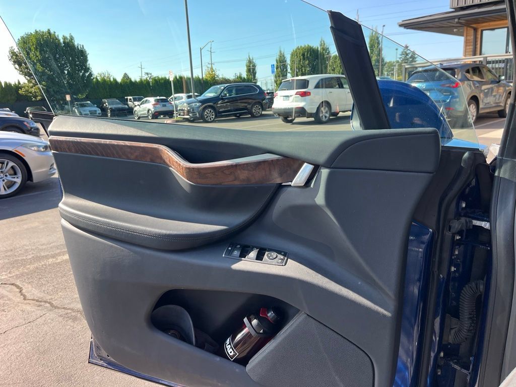 Used 2020 Tesla Model X Long Range AWD/4WD image 6