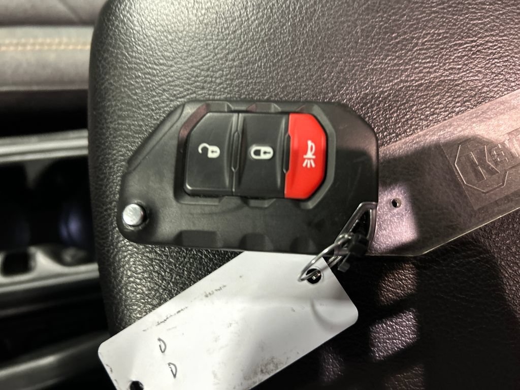 Used 2025 Jeep Wrangler Unlimited Sport AWD/4WD image 22
