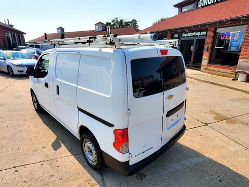 Used 2017 Chevrolet City Express LT image 7