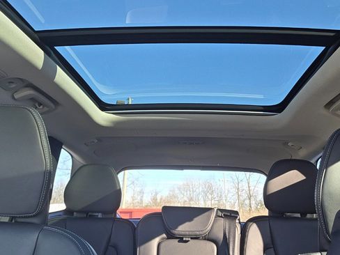 Used 2024 Volvo XC90 B6 Ultimate w/ Protection Package Premier image 20