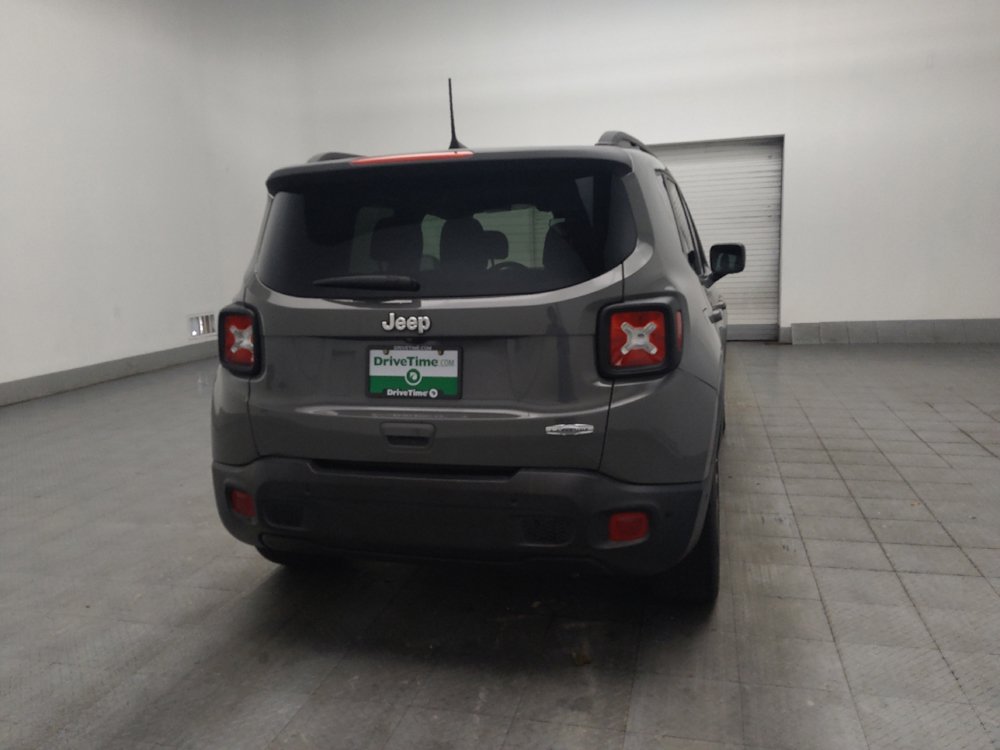 Used 2020 Jeep Renegade Latitude w/ UConnect 8.4 Nav Group FWD image 7