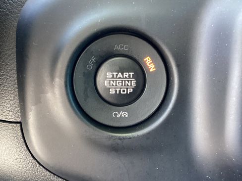 Used 2023 Jeep Wrangler Unlimited Sport AWD/4WD image 31