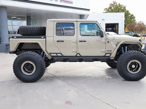 Used 2022 Jeep Gladiator Rubicon w/ LED Lighting Group image 11