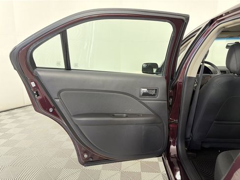 Used 2011 Ford Fusion SE image 12