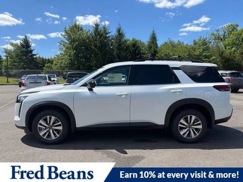 New 2026 Nissan Pathfinder SL AWD/4WD image 5