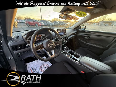 Used 2024 Nissan Sentra SV image 13