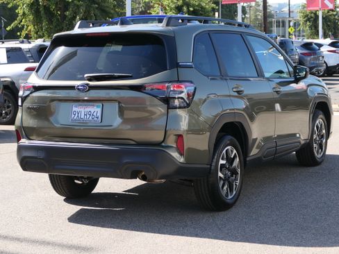 Certified 2026 Subaru Forester Premium AWD/4WD image 6