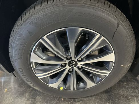 Certified 2025 INFINITI QX60 Pure image 41