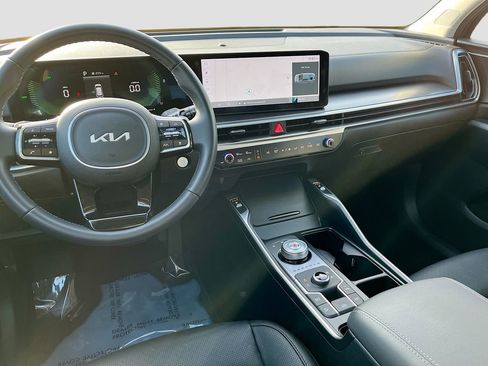 Certified 2025 Kia Sorento EX w/ EX Panoramic Sunroof Package image 23