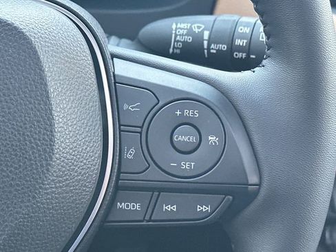 Used 2025 Toyota RAV4 Limited w/ Advanced Technology Package image 21