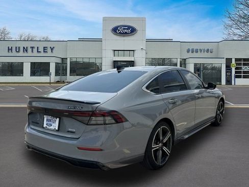 Used 2023 Honda Accord Sport image 4