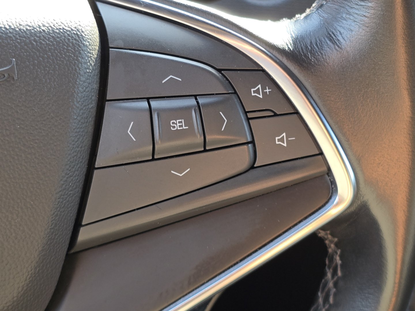 Used 2022 Cadillac XT5 Luxury FWD image 16