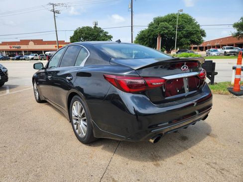 Used 2018 INFINITI Q50 Luxe w/ Essential Package (3.0T Luxe) RWD image 3