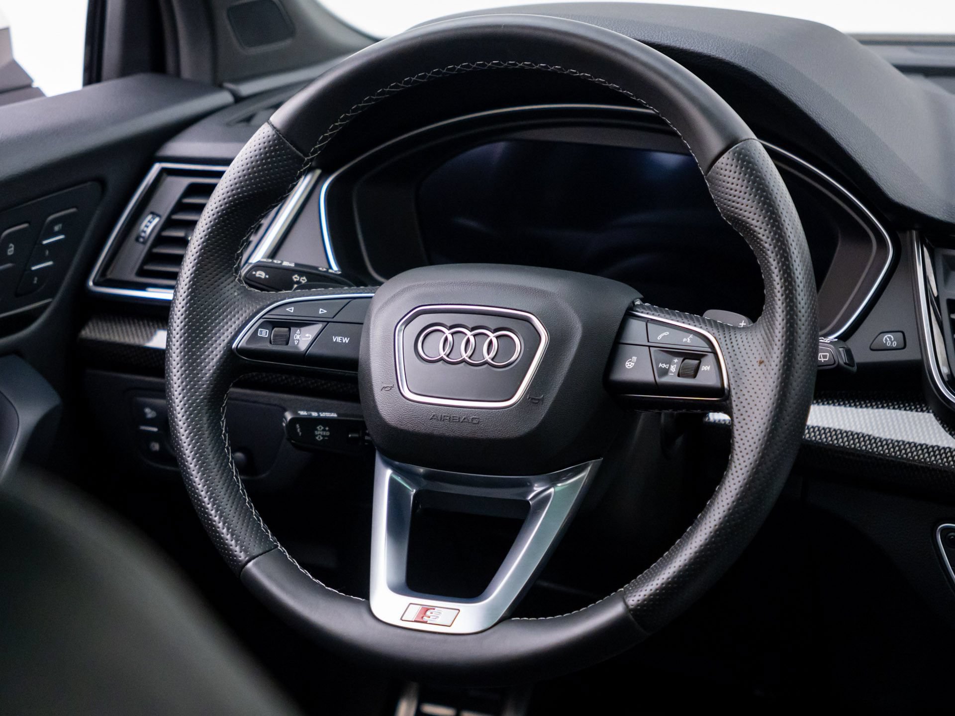Used 2022 Audi SQ5 Premium Plus w/ Premium Plus Package AWD/4WD image 11