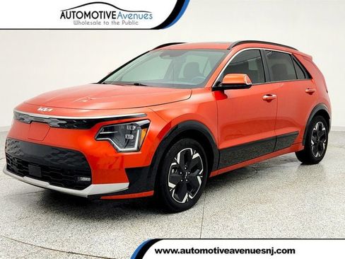 Used 2023 Kia Niro Wave image 1