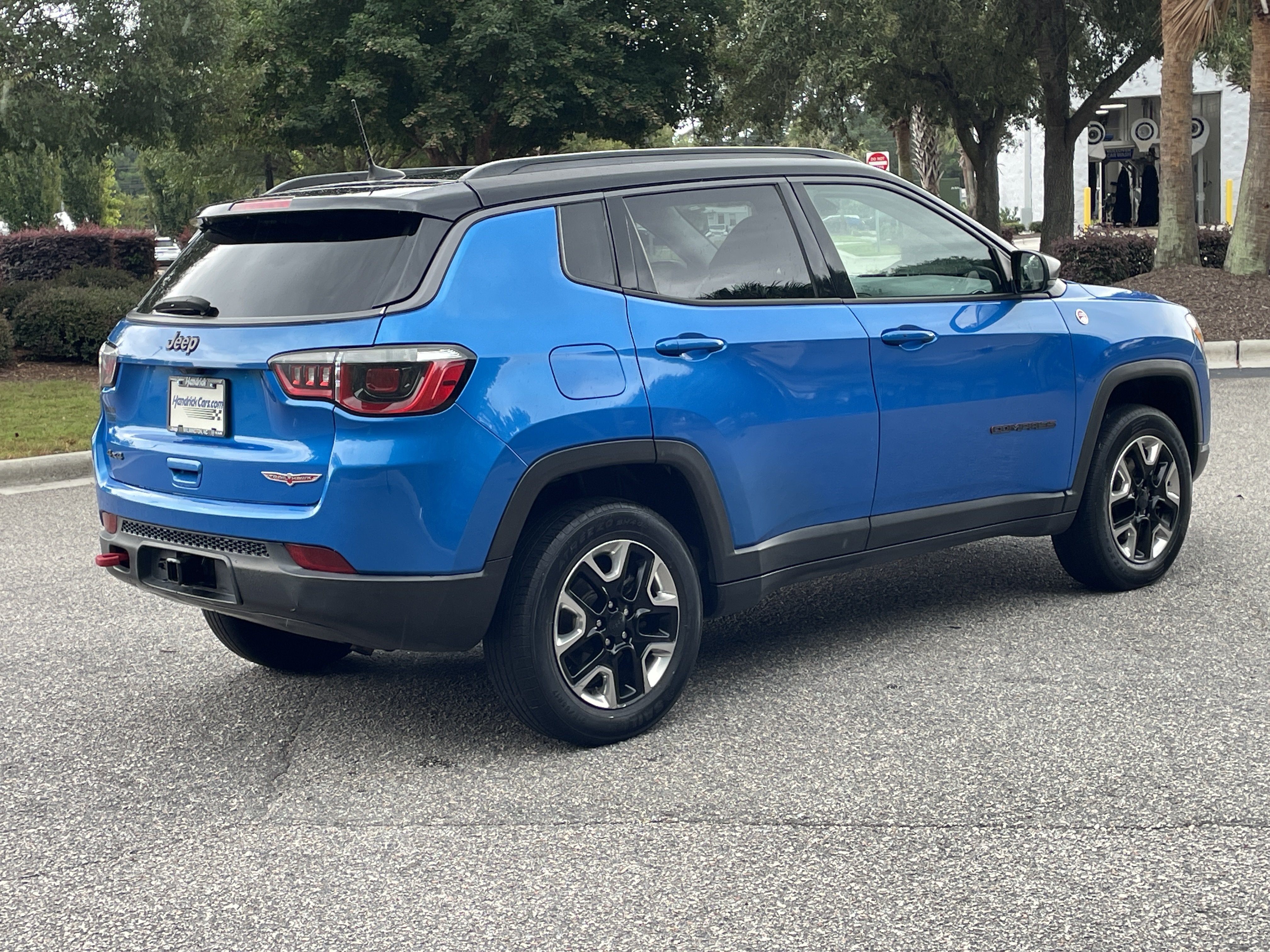 Used 2017 Jeep Compass Trailhawk w/ Popular Equipment Group AWD/4WD image 9