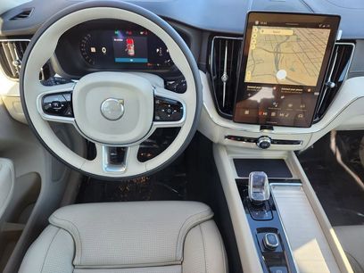 New 2026 Volvo XC60 B5 Ultra w/ Climate Package PRO