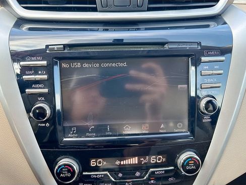 Used 2017 Nissan Murano SL w/ SL Technology Package FWD image 13